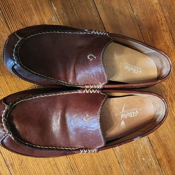 Men\'s OluKai slip-on leather loafers. Like New. main image 2